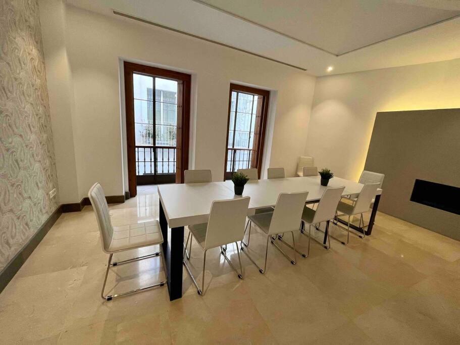 Fdez Amazing House By Cathedral And Giralda With Private Pool Villa Sevilla Eksteriør billede